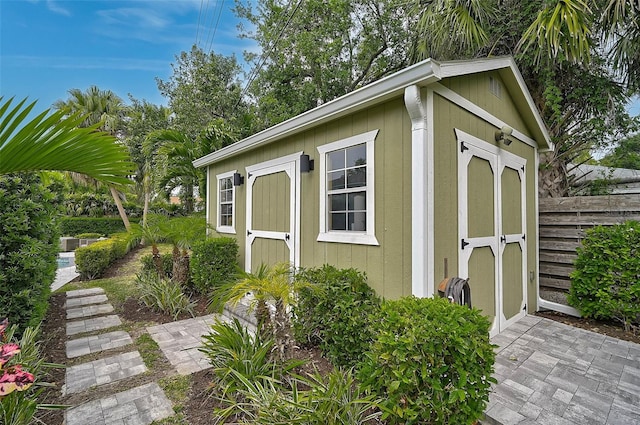 577 Corwood Dr, Sarasota, FL 34234 - view of shed with fence