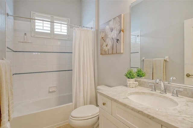 full bath featuring toilet, vanity, and shower / tub combo with curtain