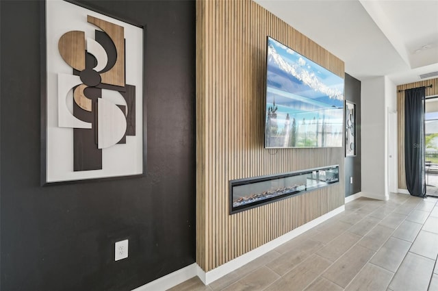 15104 Blue Bay Ter, Lakewood Ranch, FL 34211 - detailed view of baseboards