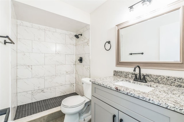 1236 Dovehill Dr, Apopka, FL 32703 - bathroom with vanity and tiled shower
