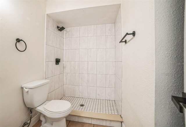 1236 Dovehill Dr, Apopka, FL 32703 - full bathroom with tiled shower and tile patterned floors