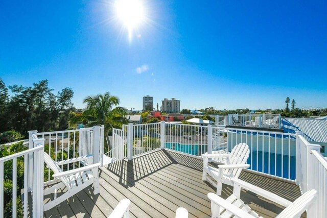 336 Avenida De Mayo, Sarasota, FL 34242 - view of deck