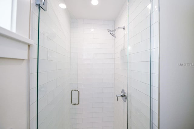 336 Avenida De Mayo, Sarasota, FL 34242 - bathroom featuring a stall shower