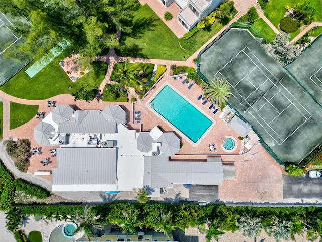 drone / aerial view of a pool area