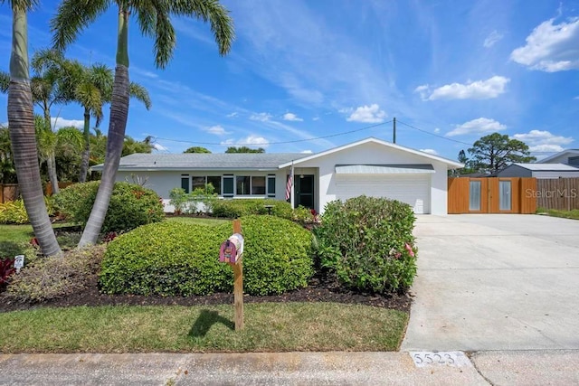 5523 Scotia Pl, Sarasota, FL 34231 - photo 2