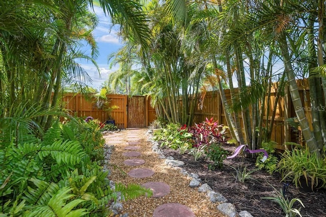 5523 Scotia Pl, Sarasota, FL 34231 - photo 10