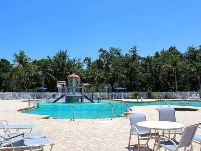 406 Petrel Trl, Bradenton, FL 34212 - pool featuring fence and a patio area