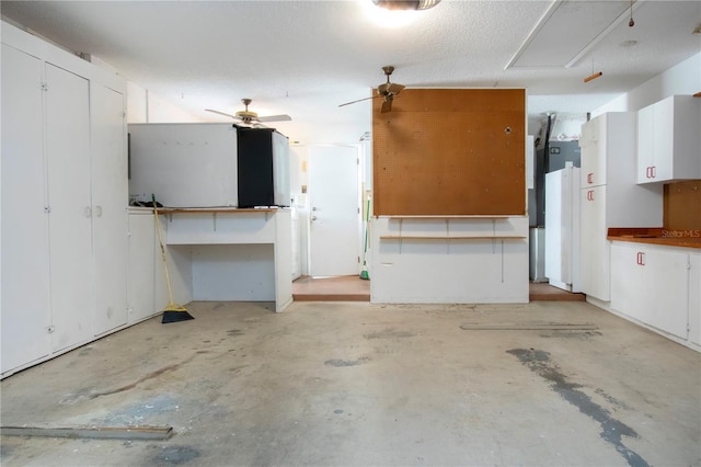 1315 Bottlebrush Dr, Bradenton, FL 34208 - view of garage