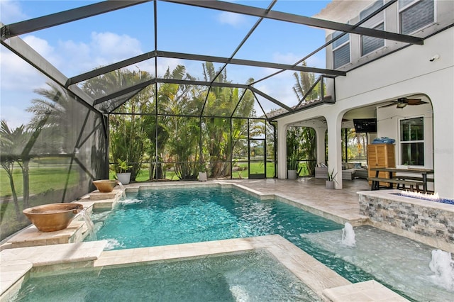 13721 Saw Palm Creek Trl, Lakewood Ranch, FL 34211 - view of swimming pool with a pool with connected hot tub, a lanai, and a patio area