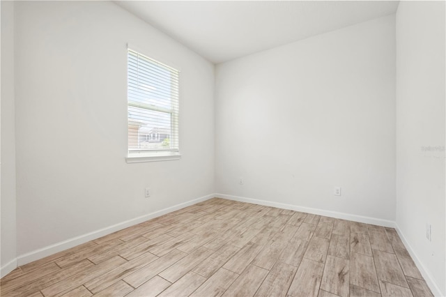 5543 Pleasantview Ct, Bradenton, FL 34211 - empty room featuring light wood-style floors and baseboards