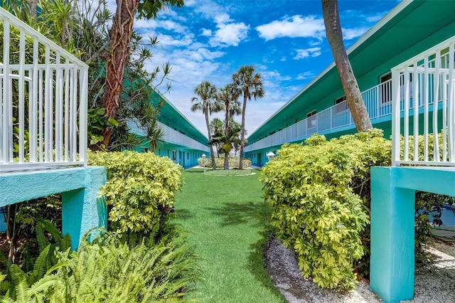 117 7th St N Unit 5, Bradenton Beach, FL 34217 - view of grassy yard