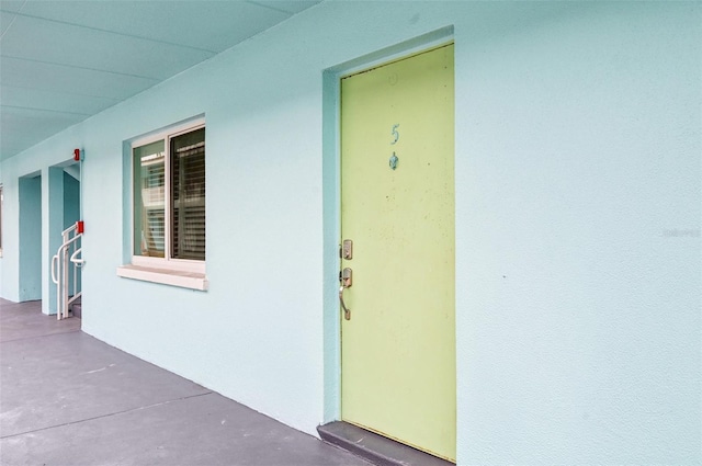 117 7th St N Unit 5, Bradenton Beach, FL 34217 - view of doorway to property