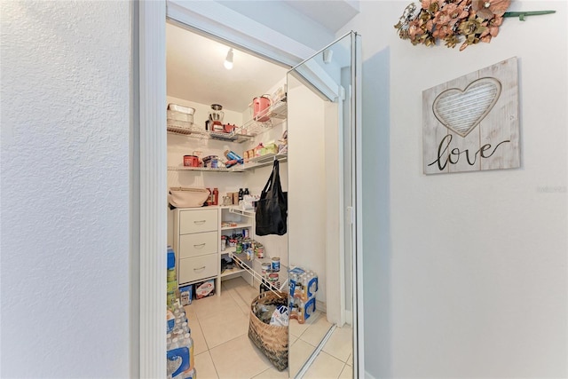 3053 Monica Pkwy, Sarasota, FL 34234 - interior space featuring tile patterned flooring