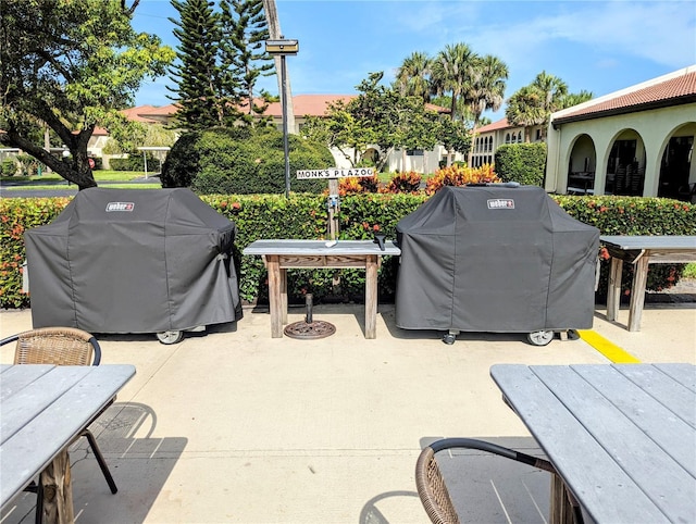 3409 Montilla Ct Unit 8410, Sarasota, FL 34232 - view of patio with area for grilling