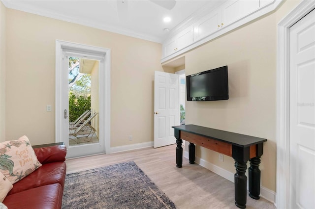 2196 Muskogee Trl, Nokomis, FL 34275 - living room featuring light wood-style floors, baseboards, crown molding, recessed lighting, and a ceiling fan