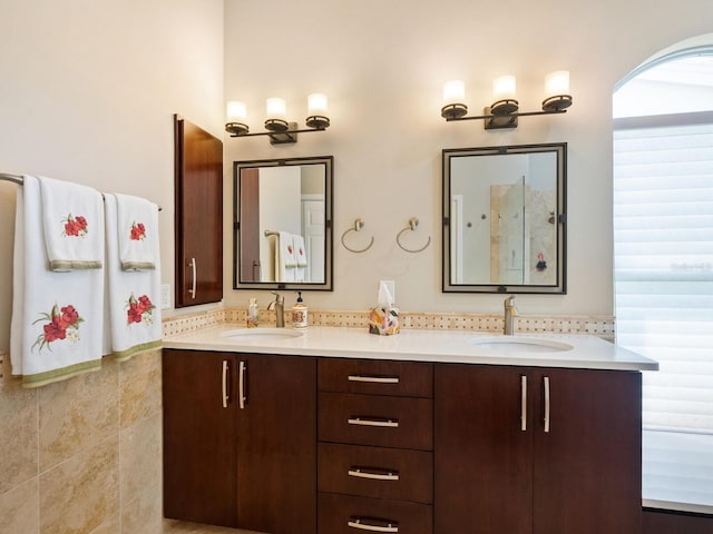 355 Melrose Ct, Venice, FL 34292 - full bathroom featuring double vanity and a sink