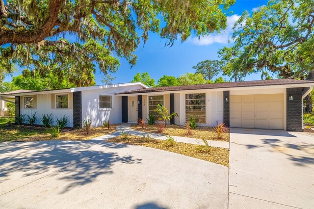 7158 S Leewynn Dr, Sarasota, FL 34240 - photo 33