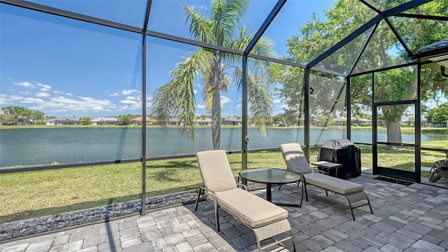 1085 Mallard Marsh Dr, Osprey, FL 34229 - sunroom featuring a water view