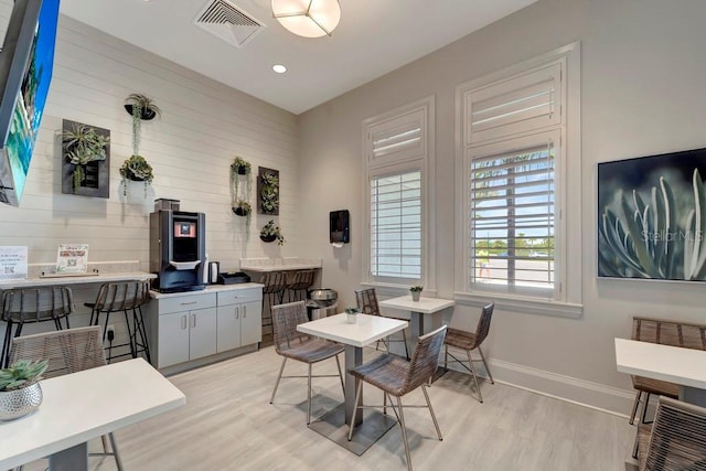 15719 Barefoot Beach Dr, Lakewood Ranch, FL 34211 - dining area with light wood-style floors and recessed lighting