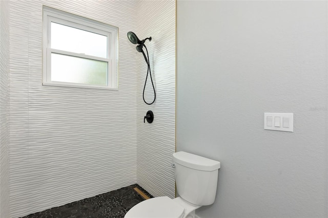 600 Eagle Watch Ln, Osprey, FL 34229 - full bathroom with tiled shower and toilet