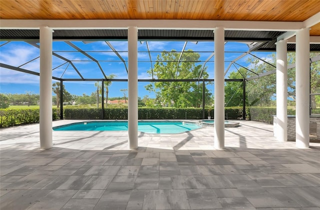 600 Eagle Watch Ln, Osprey, FL 34229 - view of swimming pool with a patio, a pool with connected hot tub, and a lanai