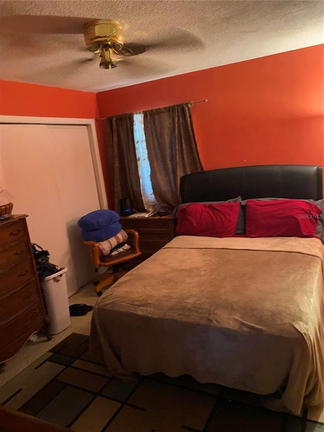 6324 Case Ave, Bradenton, FL 34207 - bedroom featuring a textured ceiling and ceiling fan
