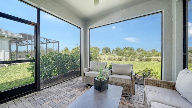 4725 Antrim Dr, Sarasota, FL 34240 - sunroom / solarium featuring ceiling fan and outdoor lounge area