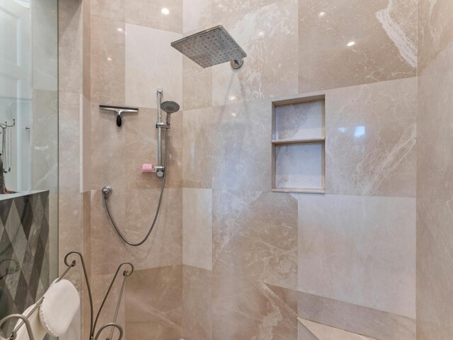 8687 Woodbriar Dr, Sarasota, FL 34238 - full bath featuring walk in shower