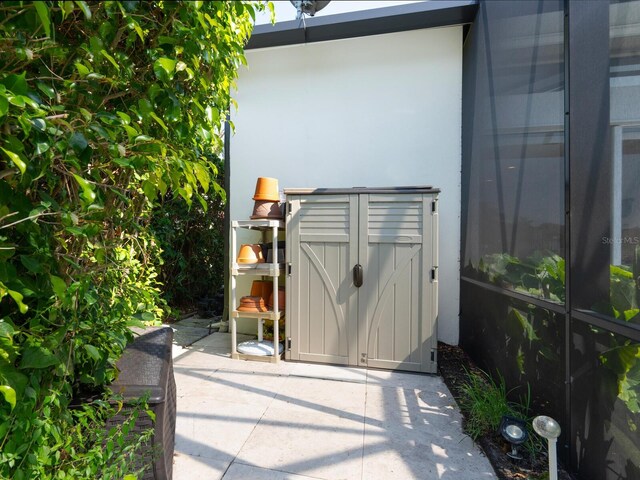 8687 Woodbriar Dr, Sarasota, FL 34238 - view of shed