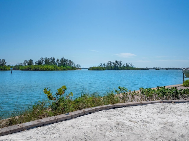894 Freeling Dr, Sarasota, FL 34242 - photo 8