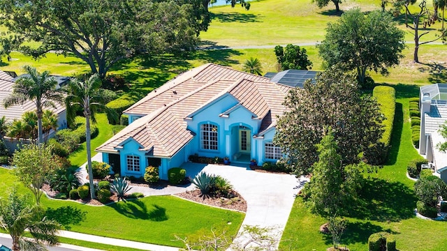 aerial view of property and surrounding area
