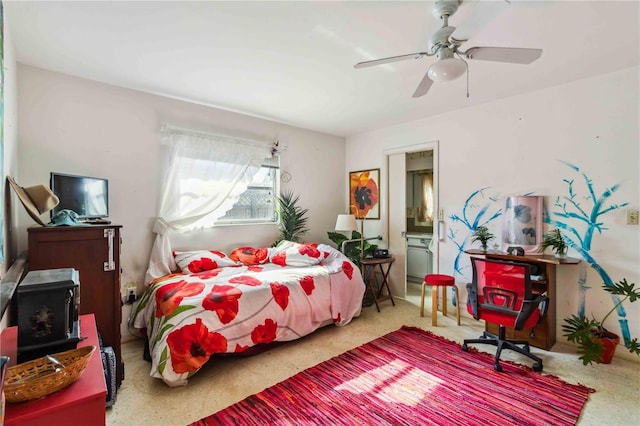 bedroom featuring a ceiling fan