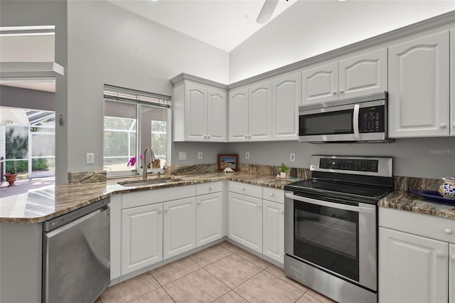 4449 Greenfield Ave, Sarasota, FL 34233 - photo 19