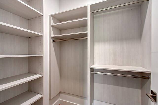 7200 Chameleon Way, Sarasota, FL 34241 - view of spacious closet