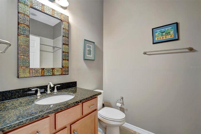5009 Lake Overlook Ave, Bradenton, FL 34208 - bathroom with curtained shower, vanity, baseboards, and toilet