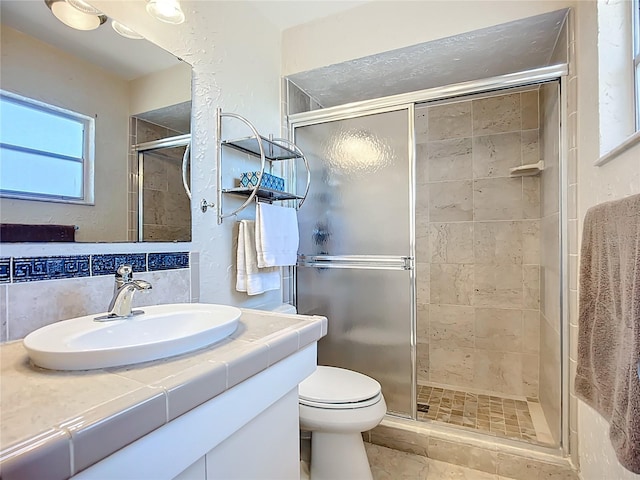 2705 21st Ave W, Bradenton, FL 34205 - full bath featuring a shower stall, toilet, and vanity