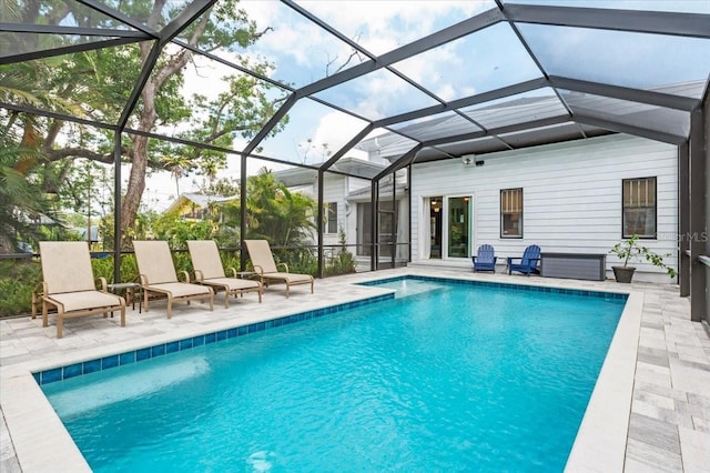 2326 2nd Ave E, Bradenton, FL 34208 - swimming pool featuring a patio and a lanai