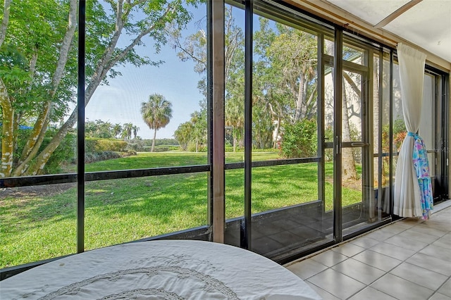 1532 Pelican Point Dr Unit Ba139, Sarasota, FL 34231 - view of sunroom / solarium