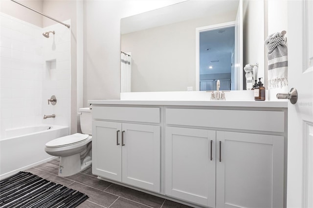 full bath featuring toilet, vanity, and shower / tub combo with curtain