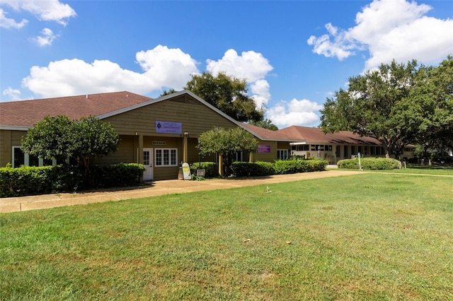 4044 Penshurst Park, Sarasota, FL 34235 - ranch-style house featuring a front yard