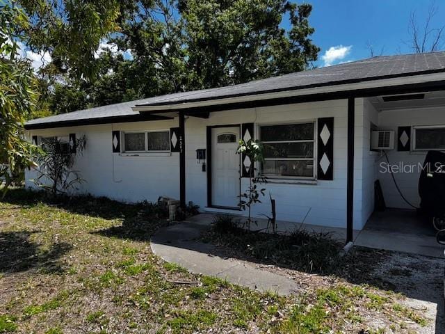 2503 23rd Ave W, Bradenton, FL 34205 - view of front of property featuring a carport and a wall mounted AC