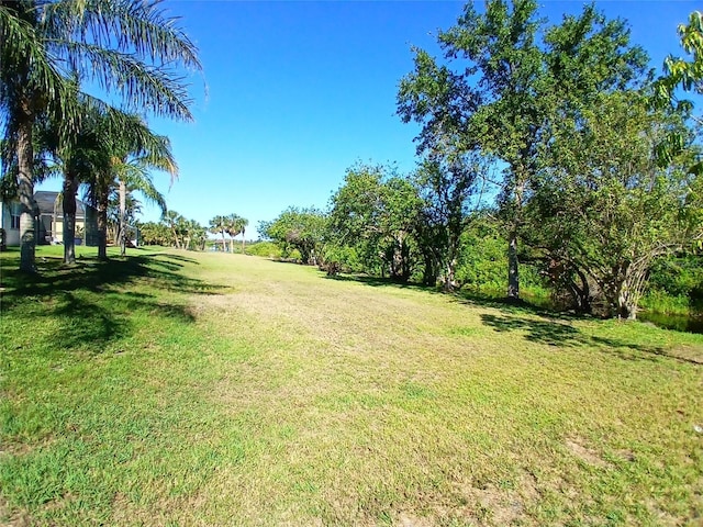 6631 63rd Ter E, Bradenton, FL 34203 - view of grassy yard