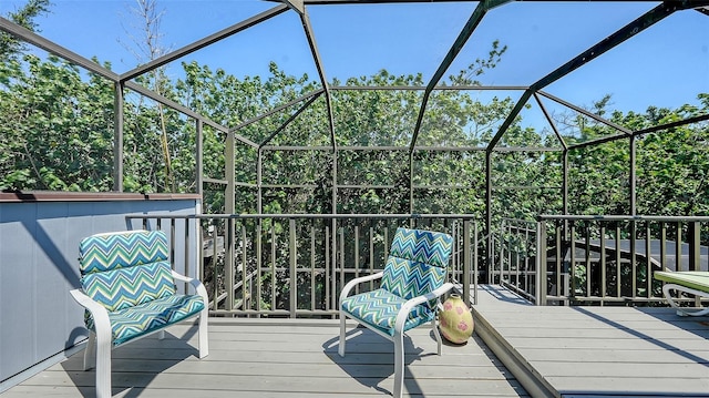 5324 Siesta Ct, Sarasota, FL 34242 - wooden deck featuring glass enclosure