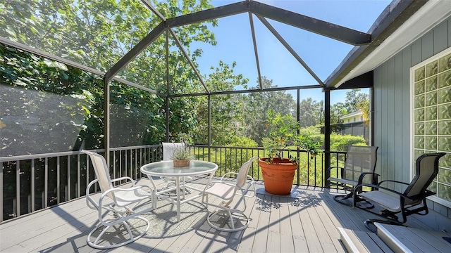 5324 Siesta Ct, Sarasota, FL 34242 - deck with a lanai