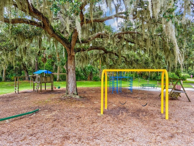 community play area with a yard