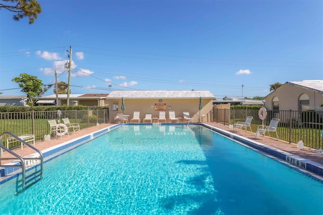 2267 Pueblo Ln Unit V40, Sarasota, FL 34231 - community pool featuring a patio