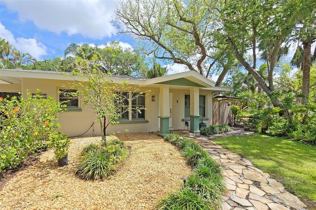 3004 Bay Shore Cir, Sarasota, FL 34234 - view of front of property with stucco siding
