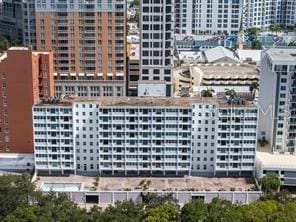 bird's eye view with a view of city