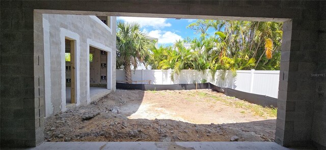 1423 S Shade Ave, Sarasota, FL 34239 - view of yard with a fenced backyard