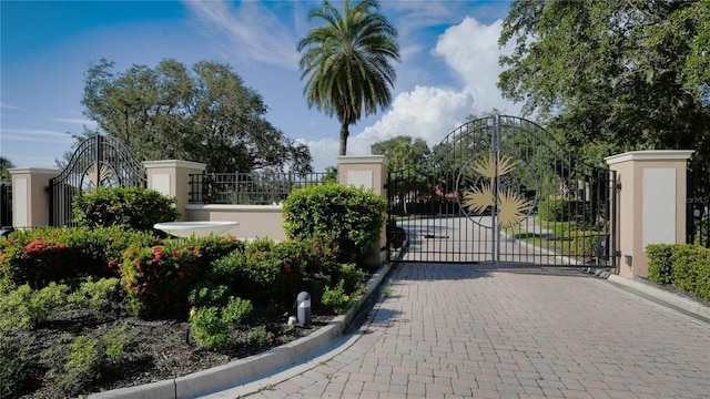 3738 Eagle Hammock Dr, Sarasota, FL 34240 - view of gate
